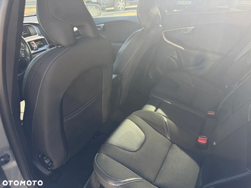 Volvo V40 D4 Drive-E Momentum - 12