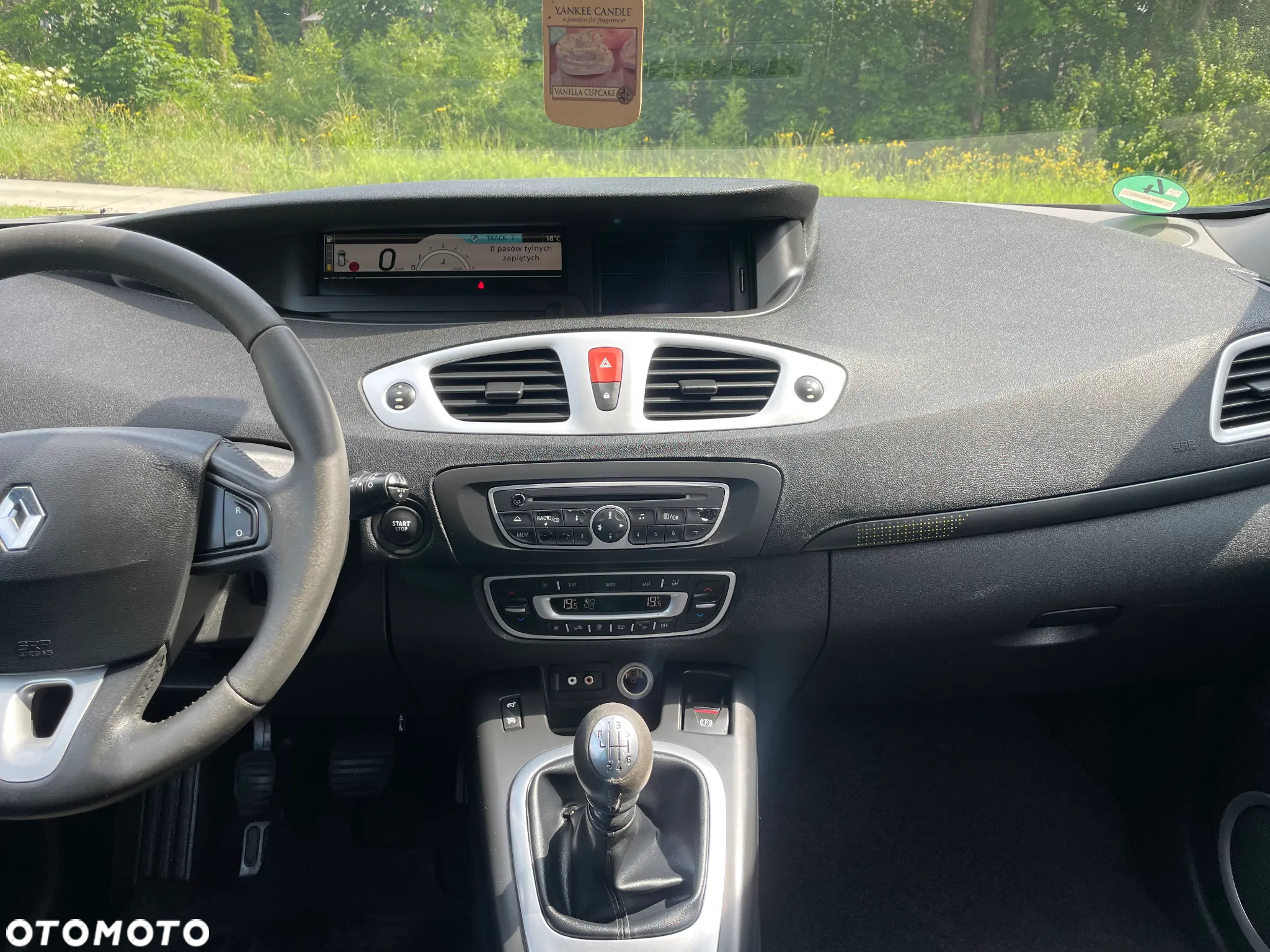 Renault Scenic 1.9 dCi Emotion Plus - 23