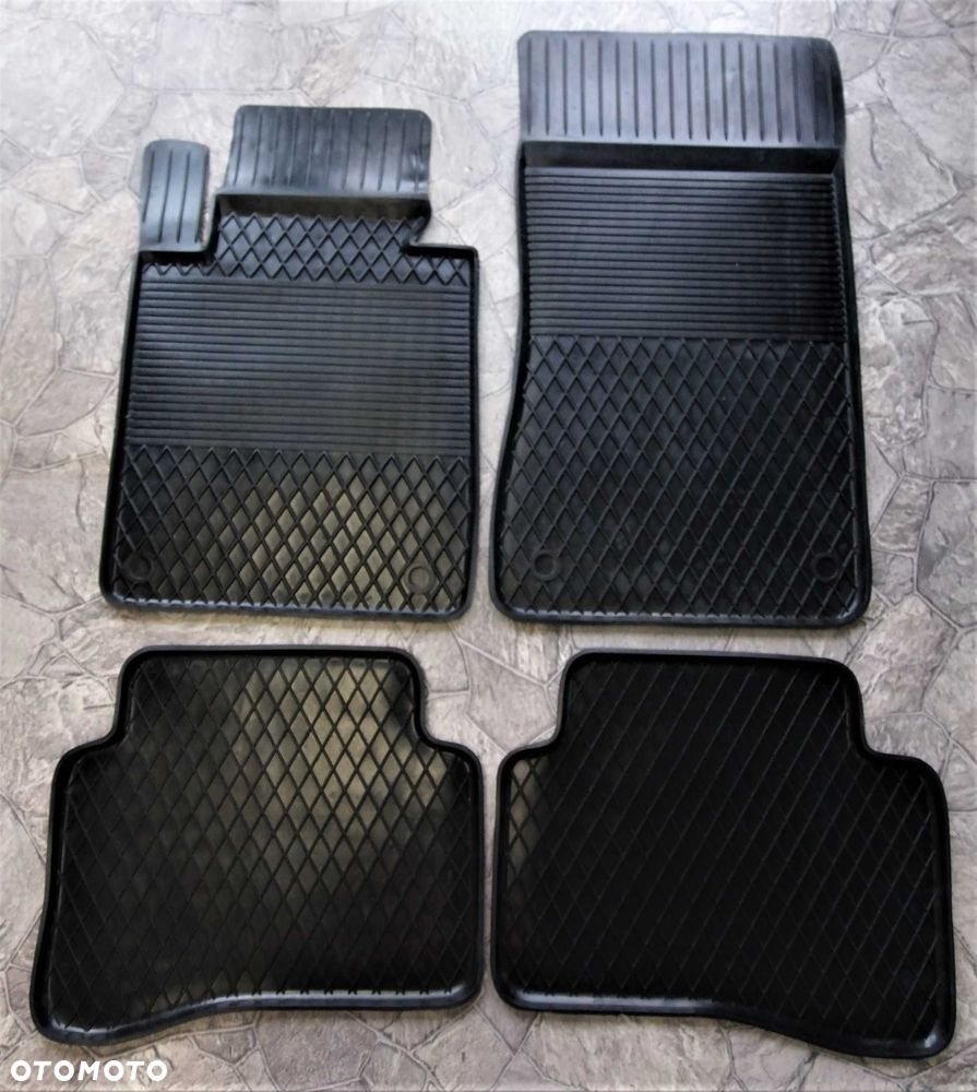 Dywaniki Gumowe BMW E36 E46 E90 E91 E67 F25 E84 E39 E81 E82 E88 E87 - 2