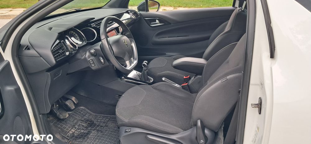 Citroën DS3 1.6 HDi 99g SoChic - 16
