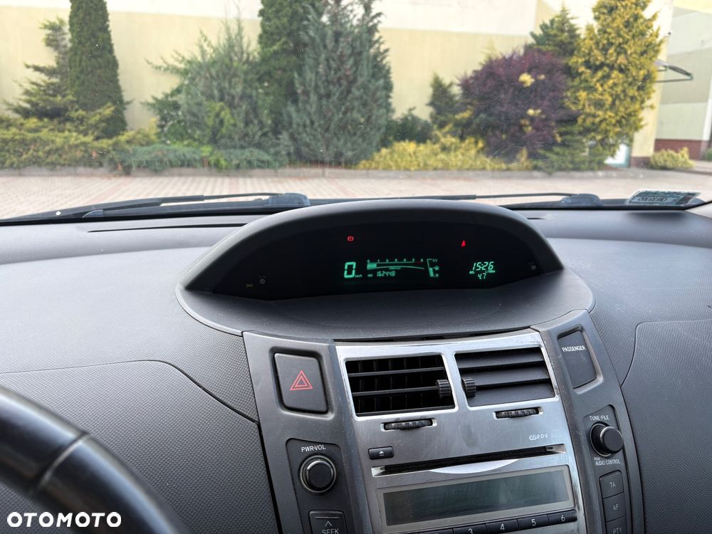 Toyota Yaris 1.4 D-4D Luna - 12