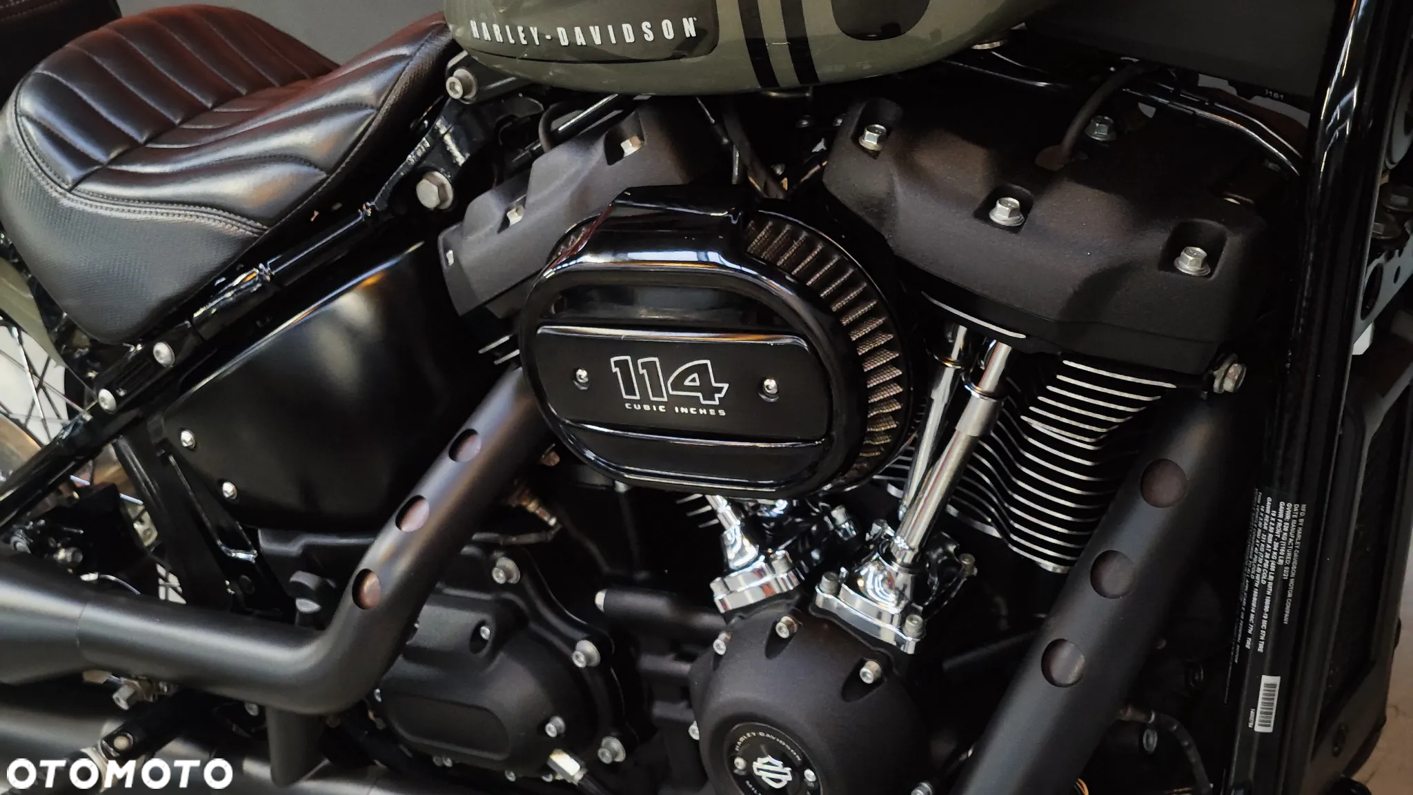 Harley-Davidson Softail Street Bob - 16