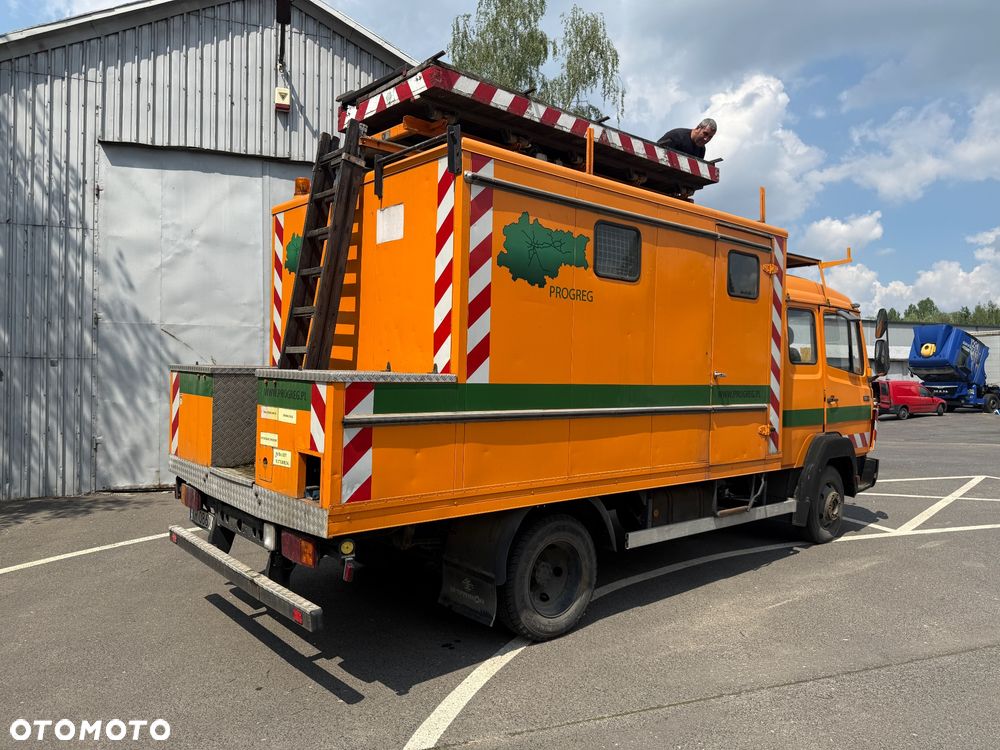 Mercedes-Benz 814 - 4