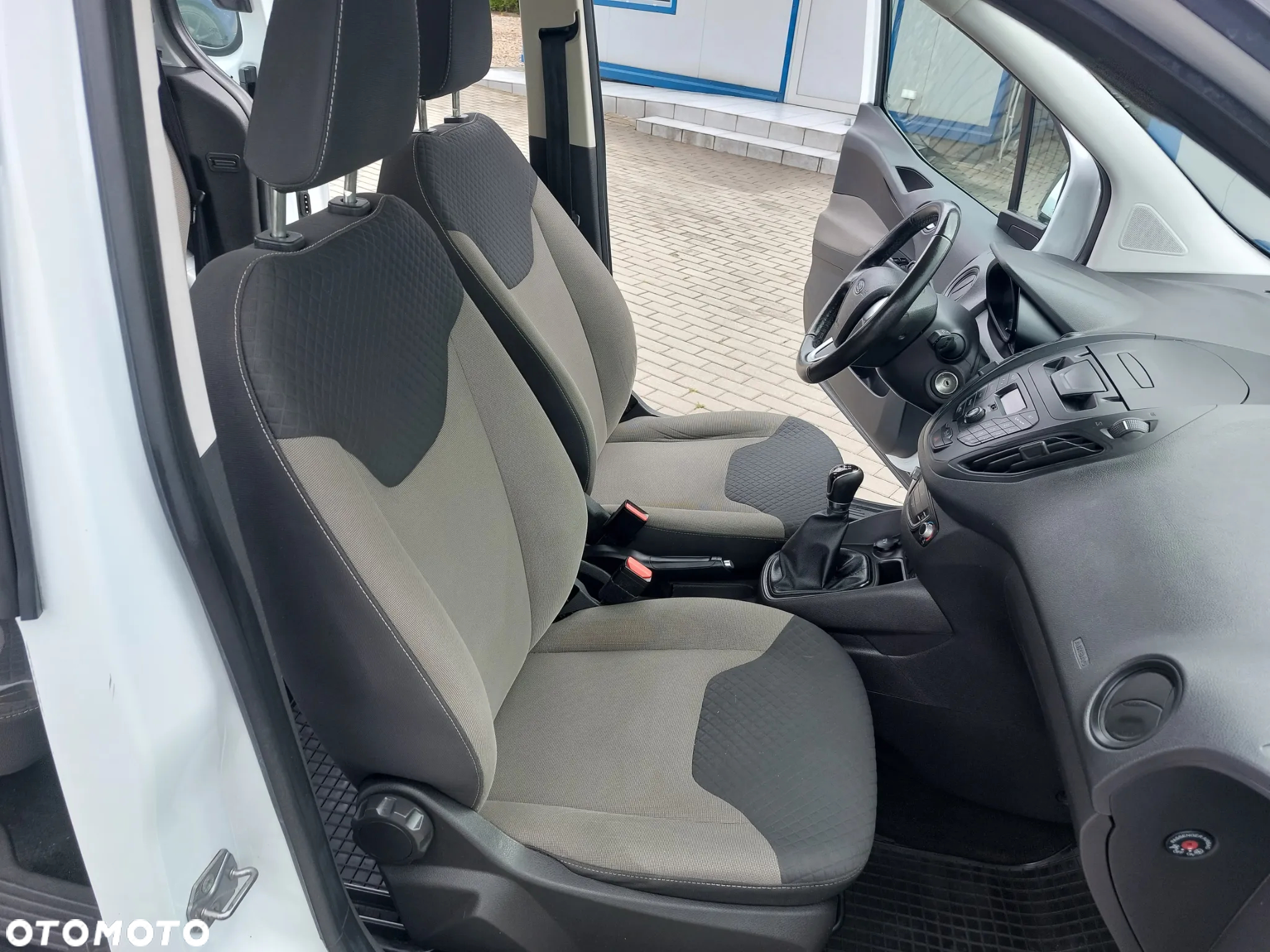 Ford Transit Courier 1.5 TDCi Trend - 25