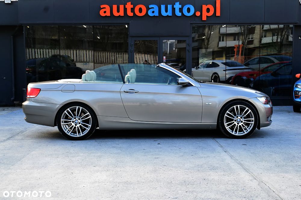 BMW Seria 3 325d - 27