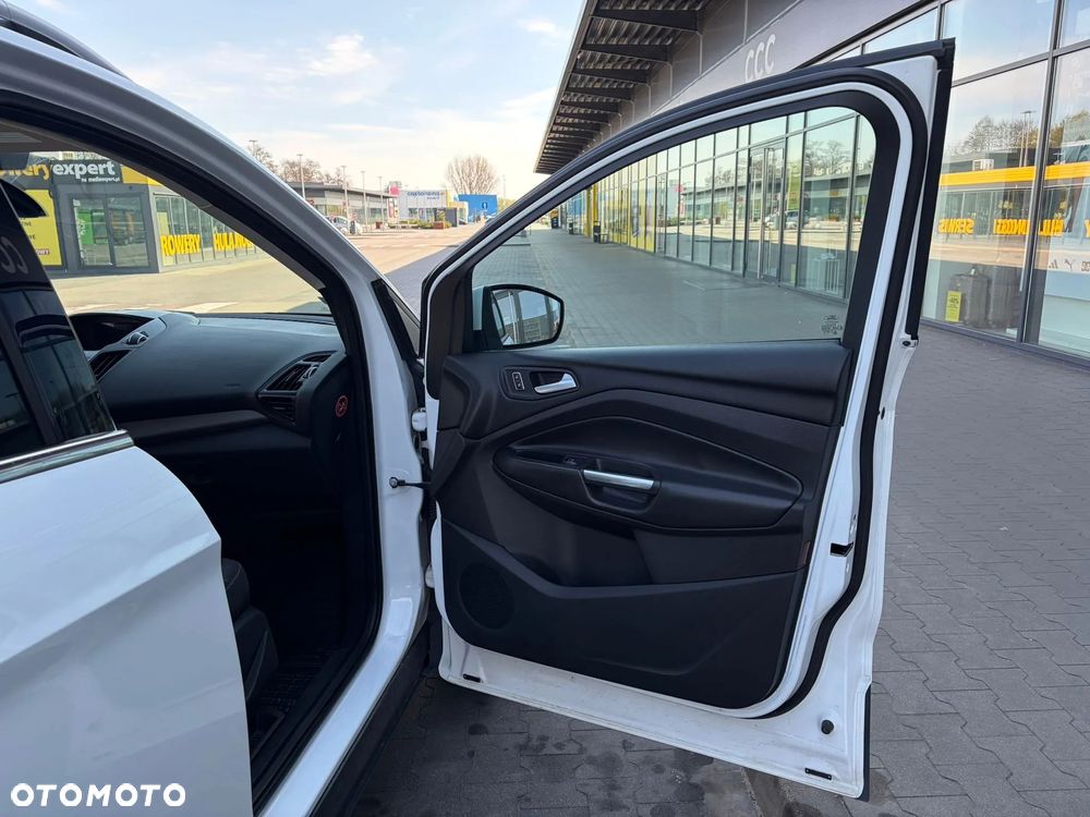Ford Kuga - 26