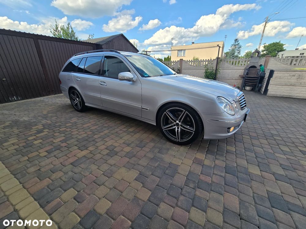 Mercedes-Benz Klasa E 320 CDI 7G-TRONIC Avantgarde DPF - 13