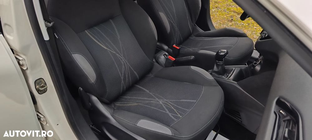 Peugeot 208 e-HDi 92 Stop&Start Style - 26