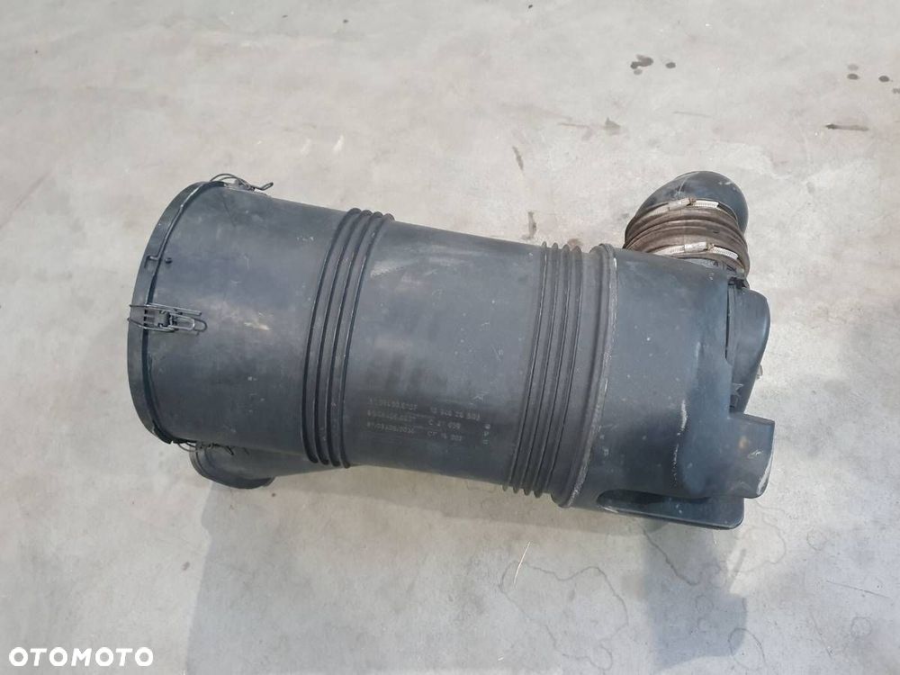 OBUDOWA FILTRA POWIETRZA MAN TGX I TGS 81084006107 - 1