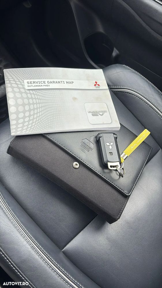 Mitsubishi Outlander 2.0 4WD Plug-In Hybrid Plus - 20