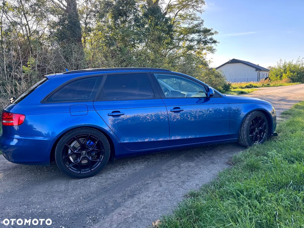 Audi A4 Avant - 4