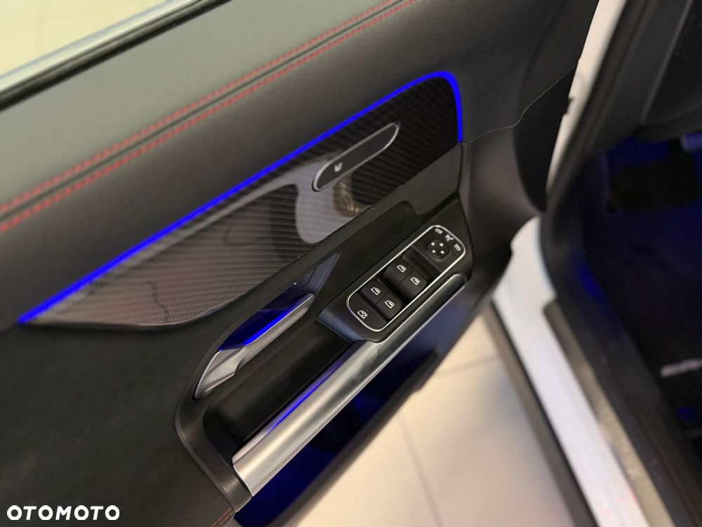 Mercedes-Benz GLA 200 AMG Line - 13