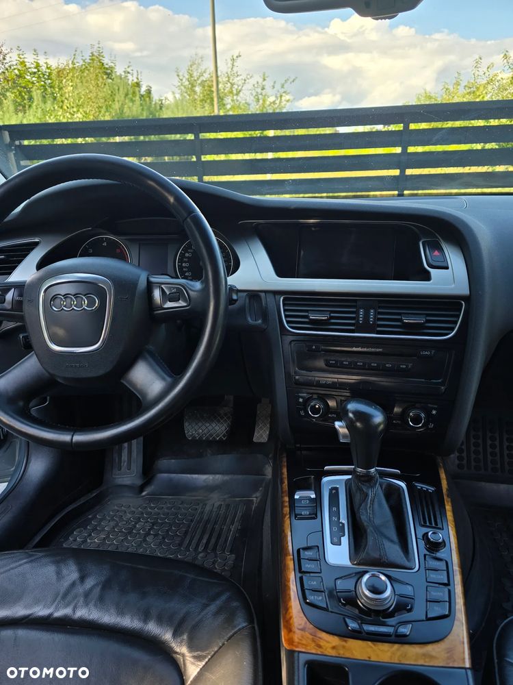 Audi A4 Limousine - 16