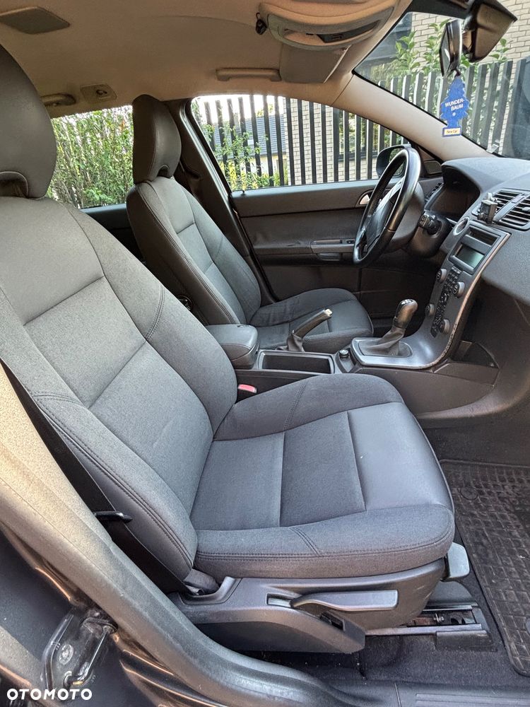 Volvo V50 - 4