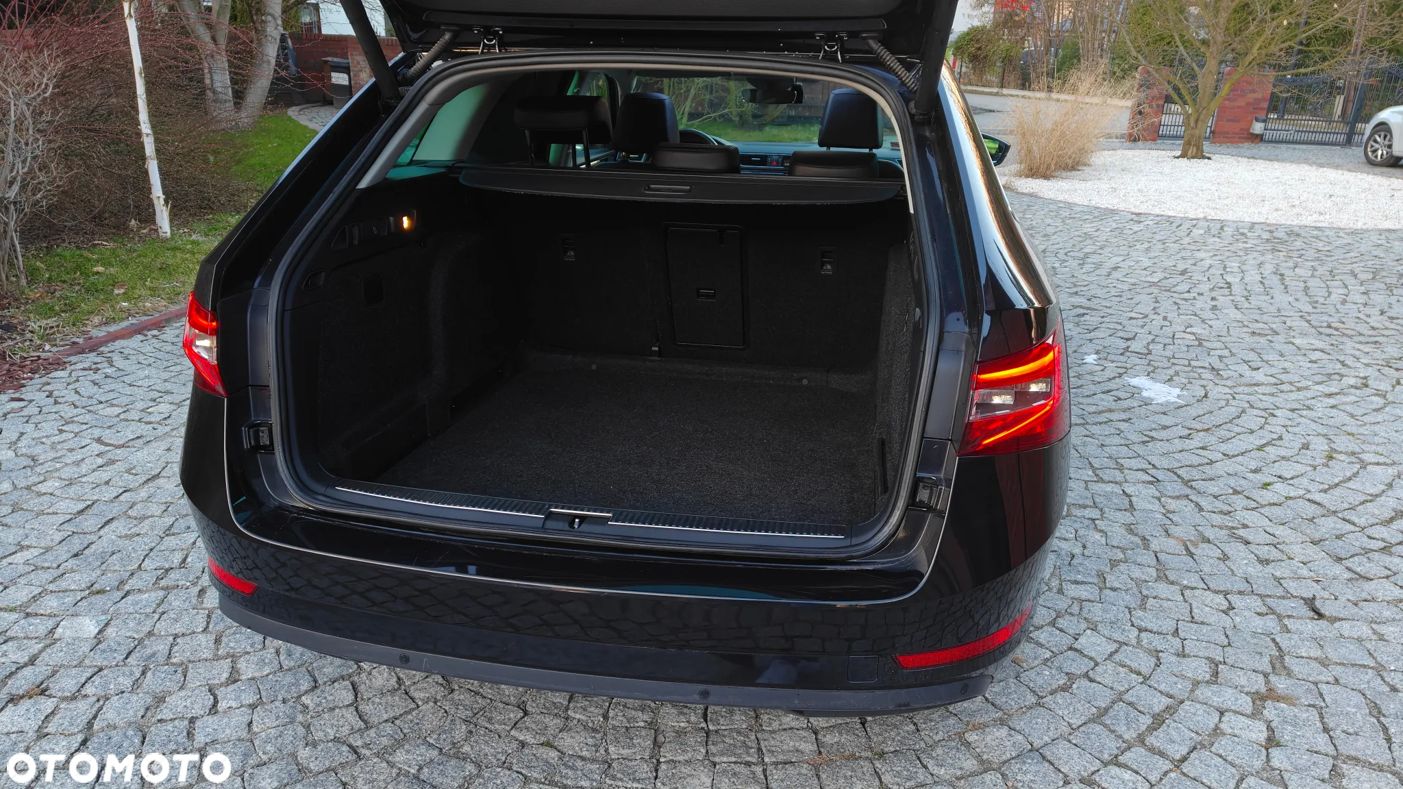Skoda Superb 2.0 TDI 4x4 L&K DSG - 16