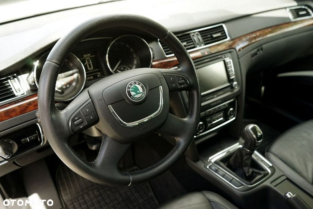 Skoda Superb 1.6 TDI Elegance - 25