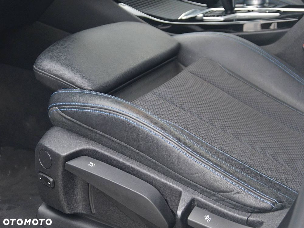 BMW X3 xDrive20i - 9