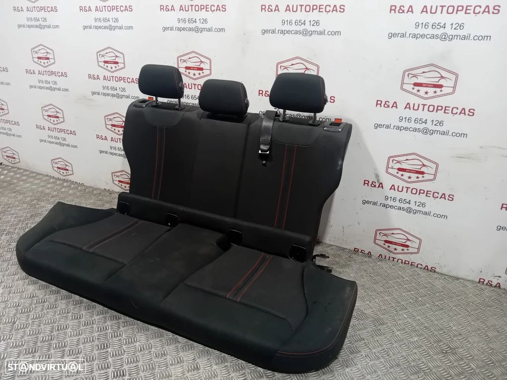 Conjunto de Bancos BMW Série 1 F20 LCI Sport em Tecido Costuras Vermelhas Original - 6