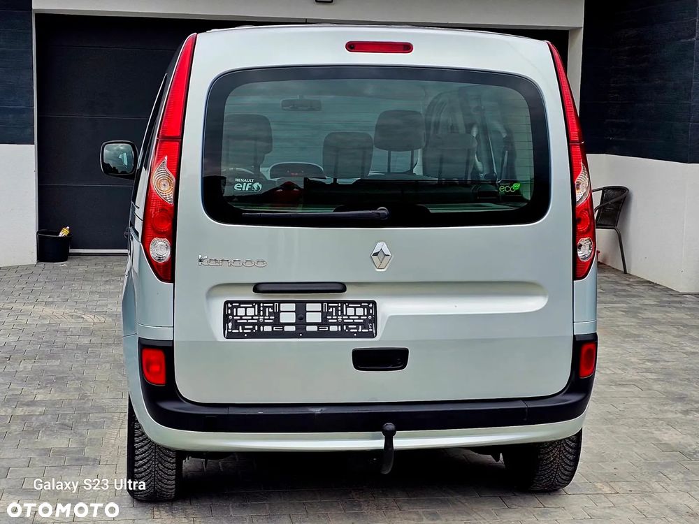 Renault Kangoo 1.6 8V 90 Happy Family - 4