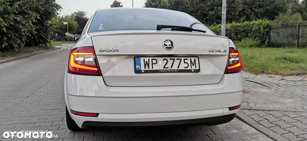 Skoda Octavia 1.5 TSI ACT Style DSG - 6