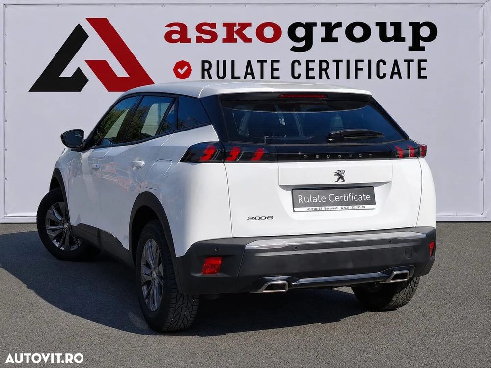 Peugeot 2008 - 12