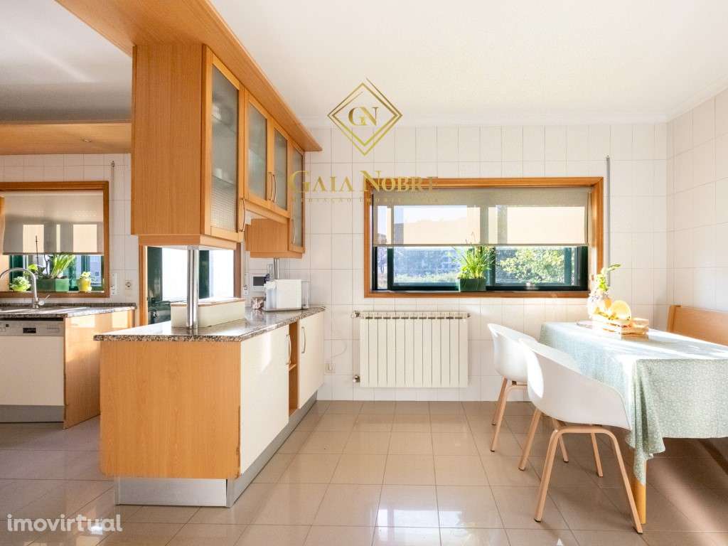 Moradia T4 em Vilar do Paraíso - Grande imagem: 3/29