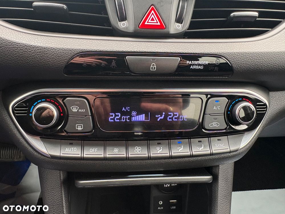 Hyundai i30 1.6 CRDI Premium DCT - 13