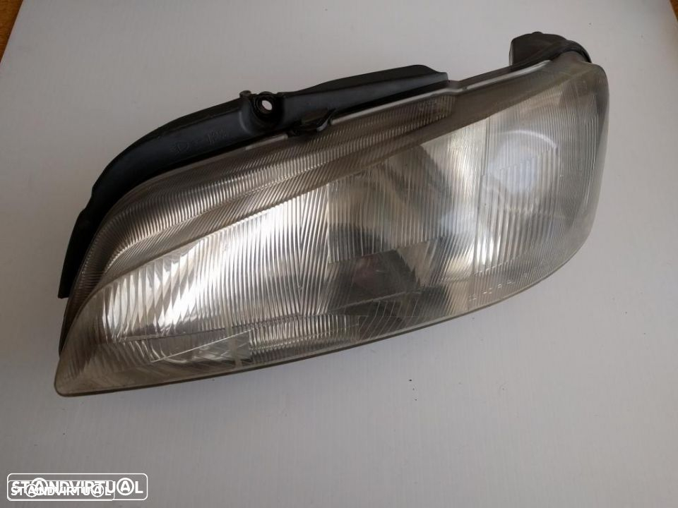 farol optica frente esquerda peugeot 106 - 2