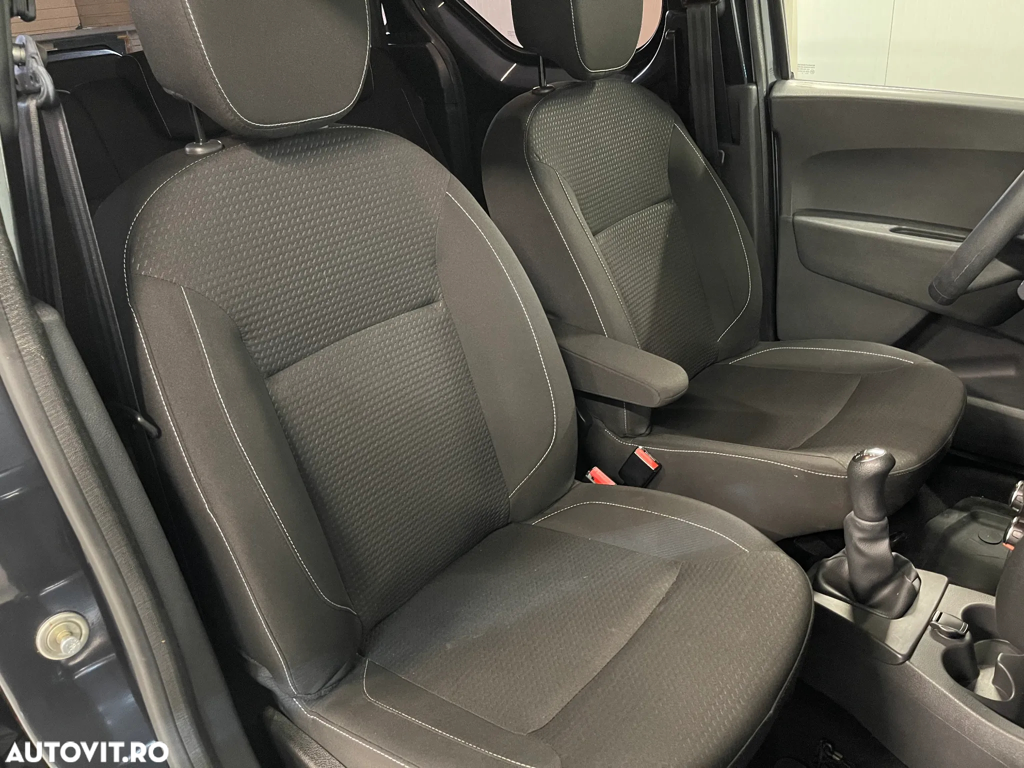 Dacia Dokker 1.6 SCe Laureate - 9