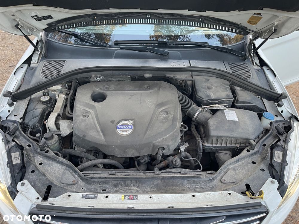 Volvo XC 60 D4 Drive-E Momentum - 18