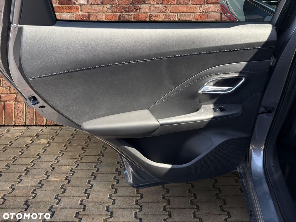 MG ZS 1.5 HEV+ Exclusive - 12
