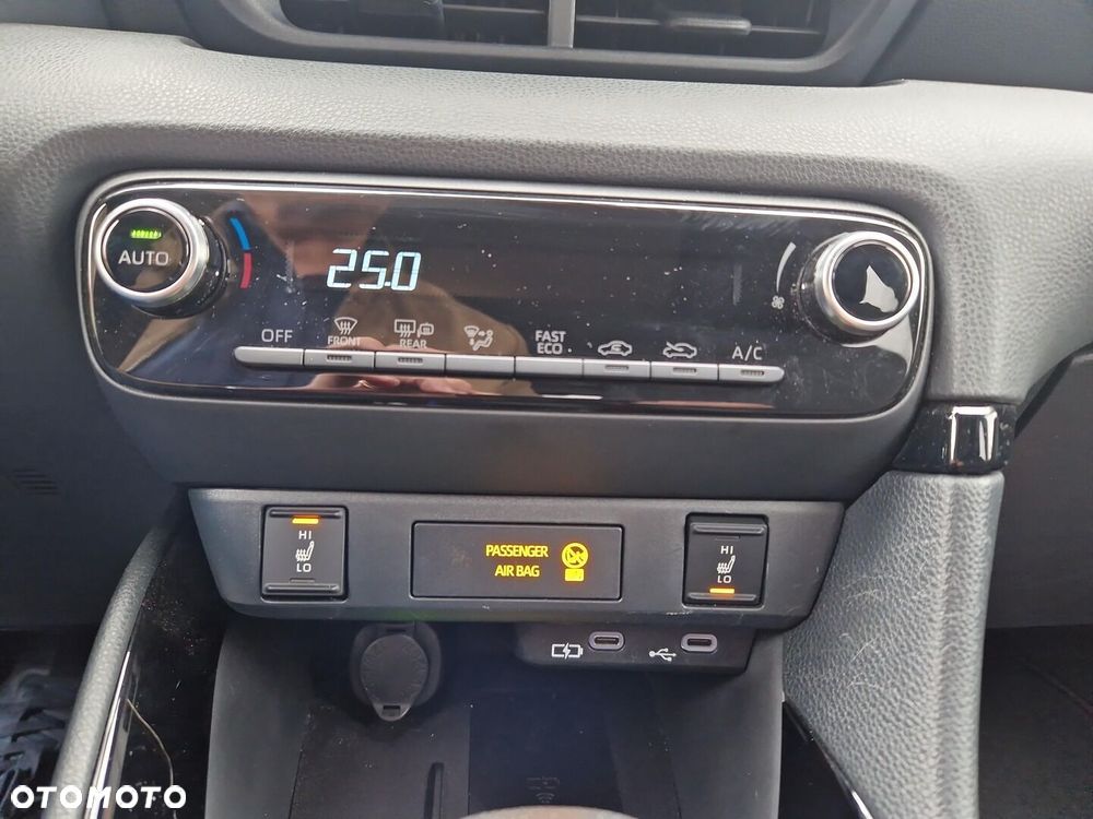 Toyota Yaris Hybrid 1.5 Style - 25