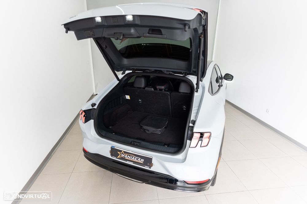Ford Mustang Mach-E Standard AWD - 29