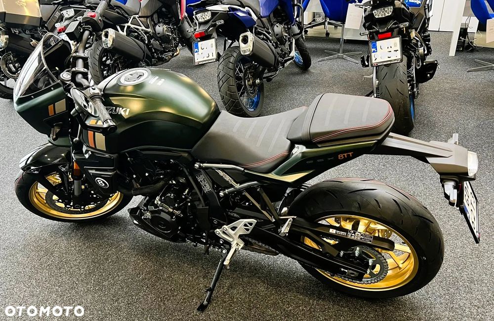 Suzuki GSX - 24
