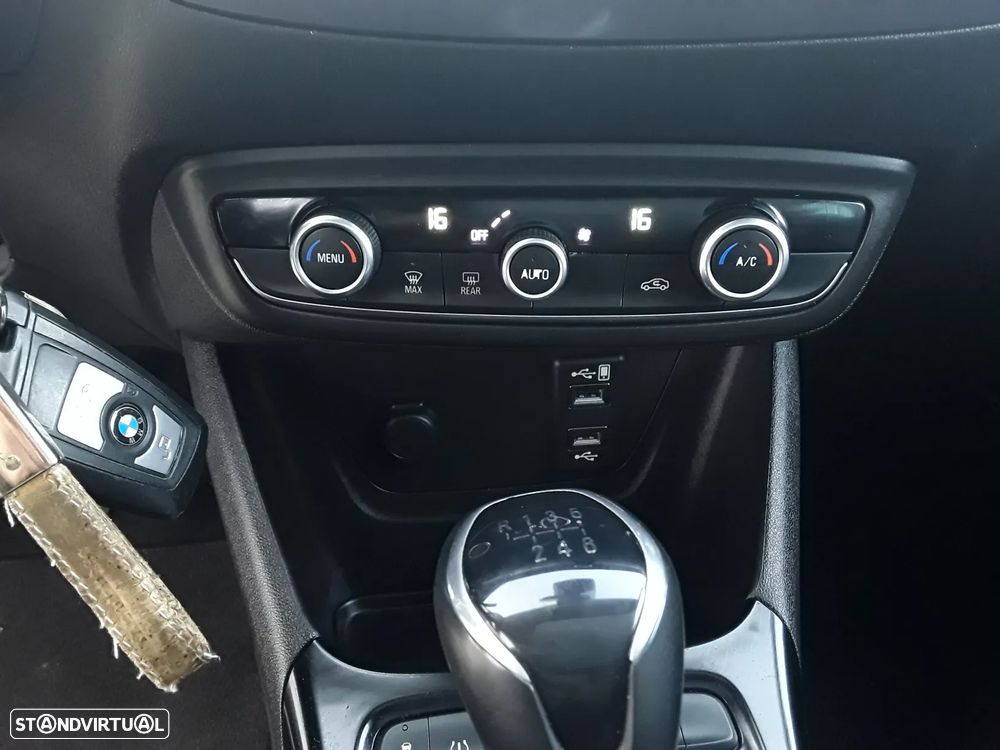Opel Crossland X - 18