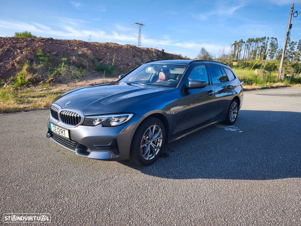 BMW 330 e Aut. Sport Line - 1