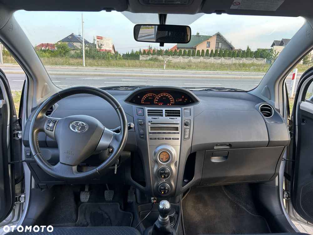 Toyota Yaris - 5