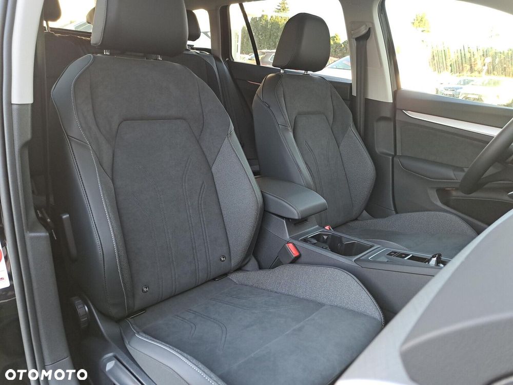 Volkswagen Golf Variant - 25