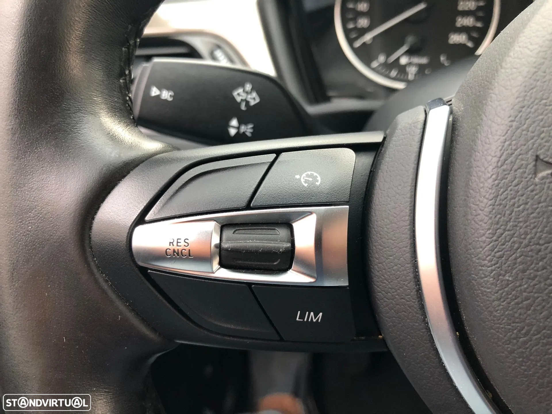 BMW X1 16 d sDrive xLine - 6