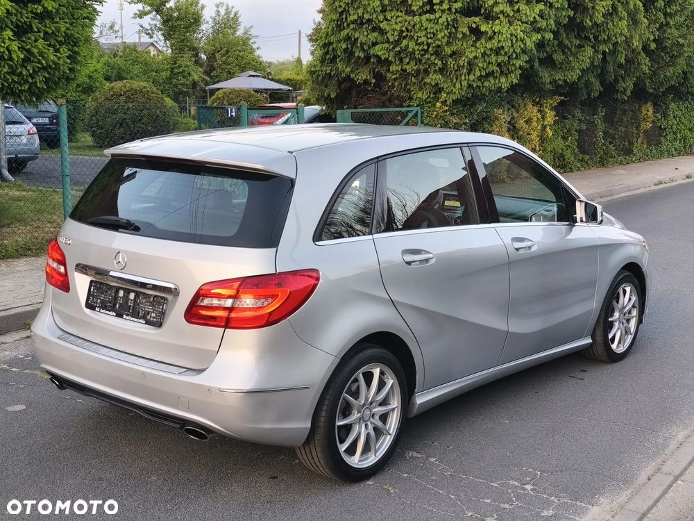 Mercedes-Benz Klasa B 180 BlueEFFICIENCY Edition Style - 9