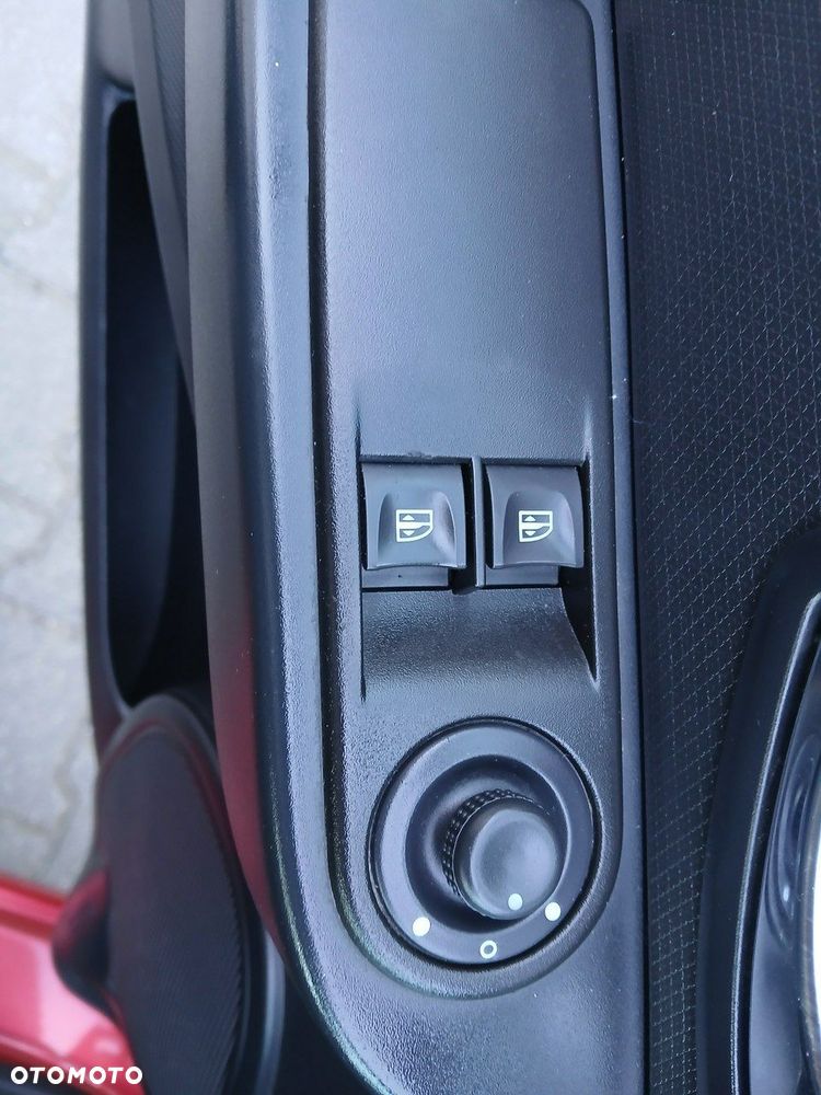 Renault Clio 1.2 16V Alize - 12