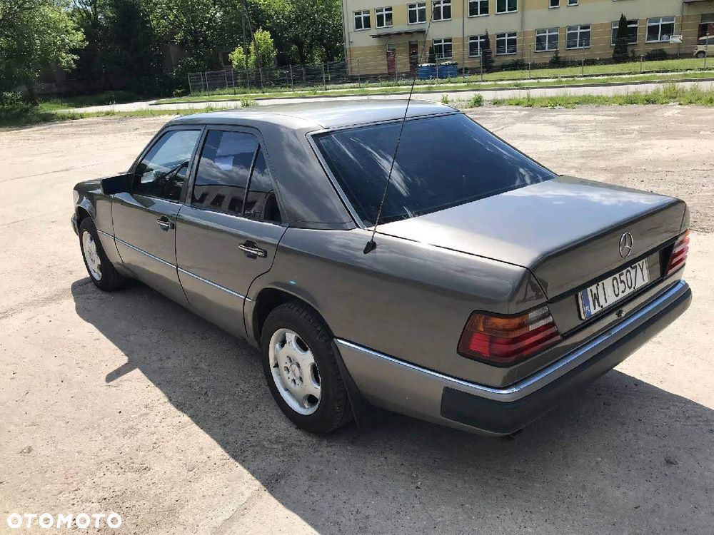 Mercedes-Benz W124 (1984-1993) - 3