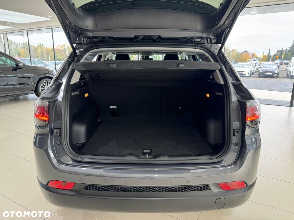 Jeep Compass - 17