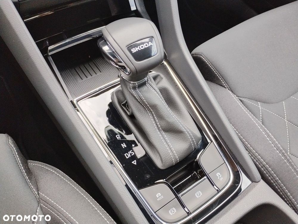Skoda Karoq 1.5 TSI ACT Sportline DSG - 24