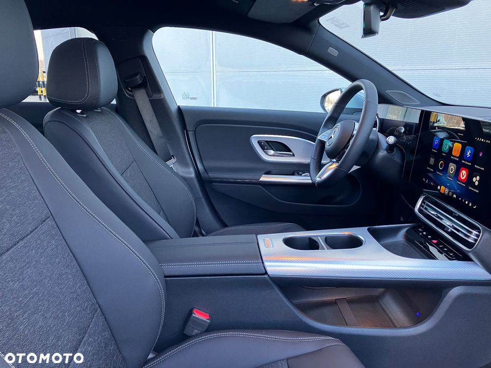 Mercedes-Benz CLA - 6