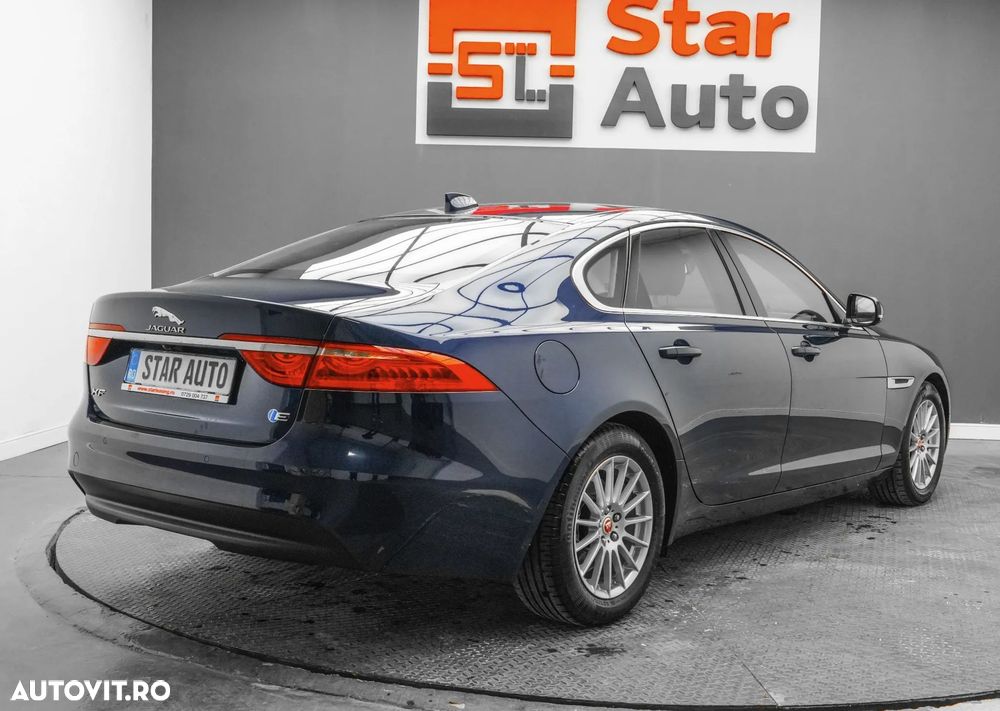 Jaguar XF 20d RWD E-Performance Pure - 7