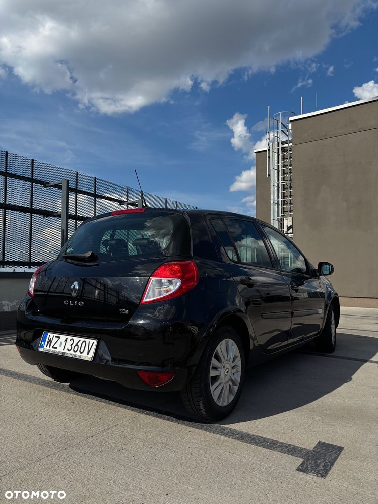 Renault Clio - 2