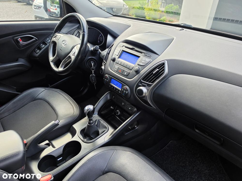Hyundai ix35 1.6 2WD Fifa World Cup Edition - 13