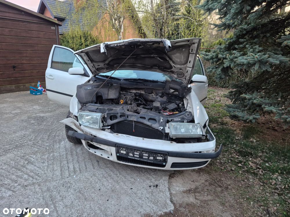 Skoda Octavia 1.6 Tour - 8