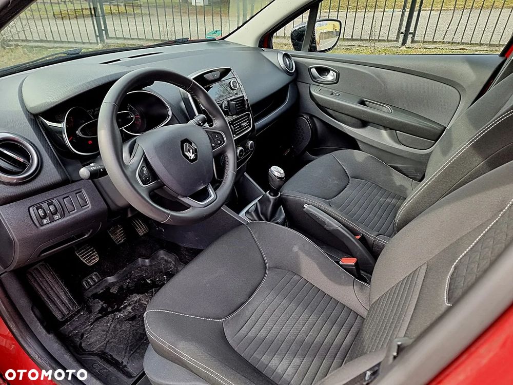 Renault Clio 1.2 16V 75 LIMITED - 19